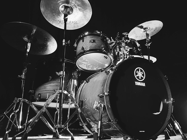 Yamaha acoustic drum set
