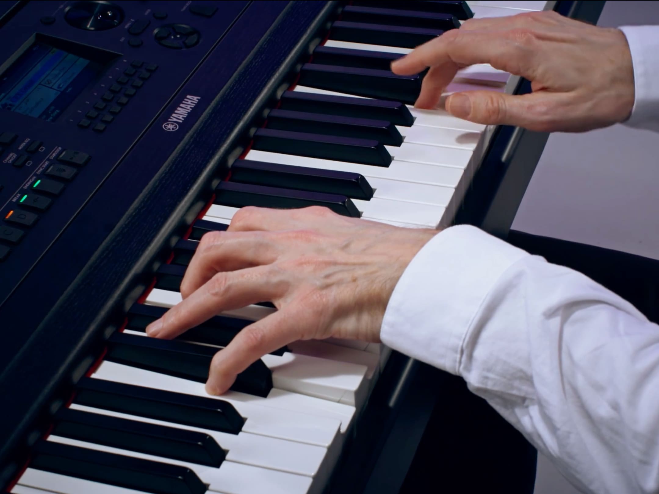 GHS Piano action of the Yamaha DGX670 digital piano