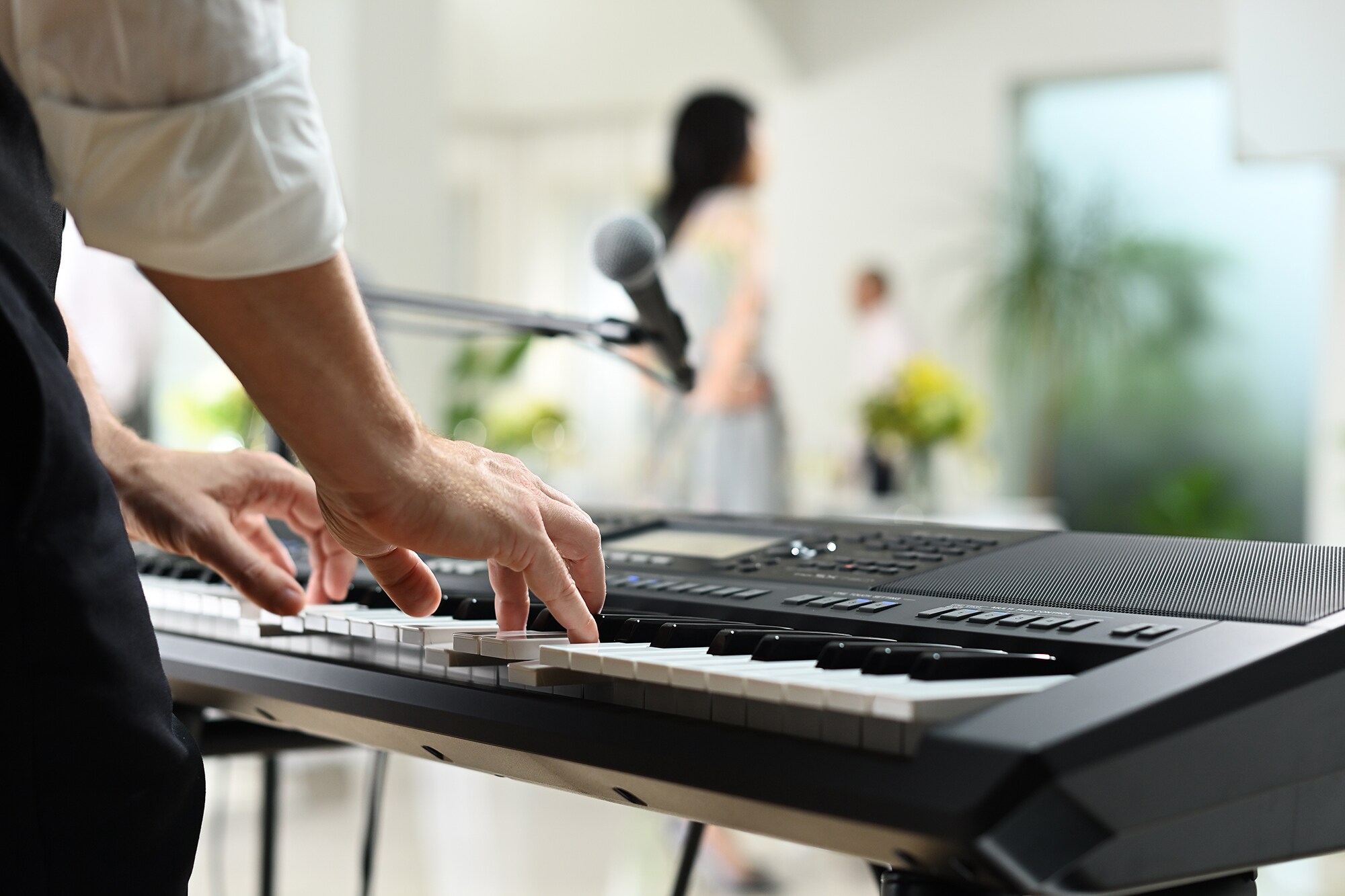 Yamaha Arranger Workstation PSR-SX720+ being played at a party venue