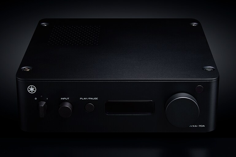 Aluminum enclosure and finish of the Yamaha WXA-70A