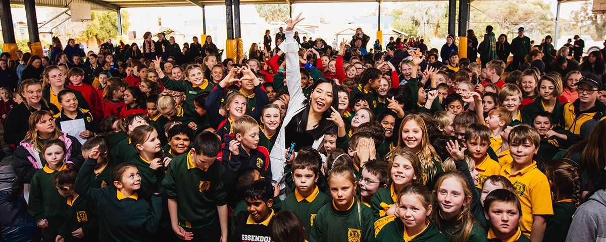 Dami Im and Students of Coomealla