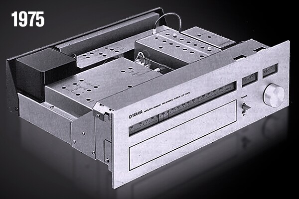 THE WORLD’S BEST FM TUNER.