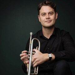 Kate Travers Artist Photo