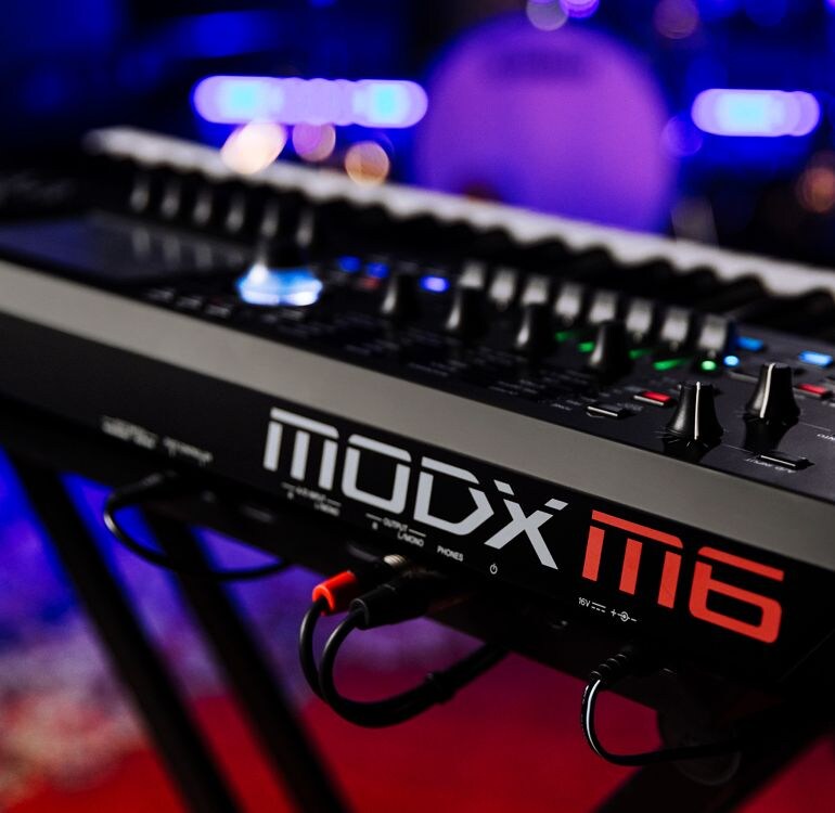 Synthesizer MODX M6